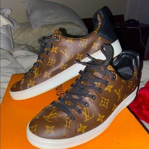 Louis Vuitton Monogram Men’s frontrow size 9